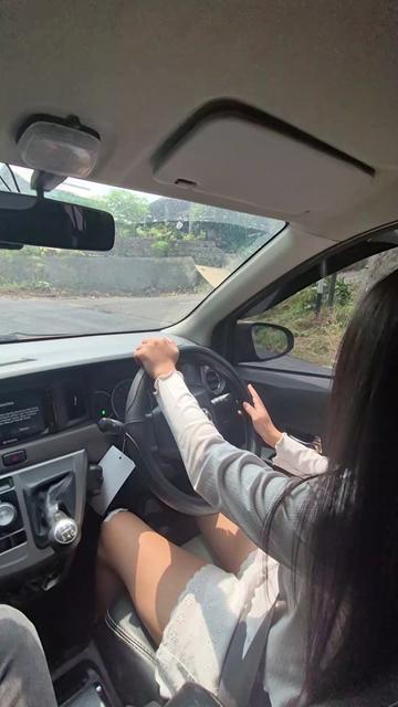 @Guru mengemudi | Helmi