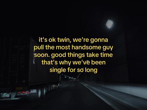 @🎧