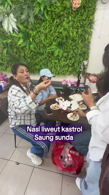 @Saung Sunda Teh Mojang