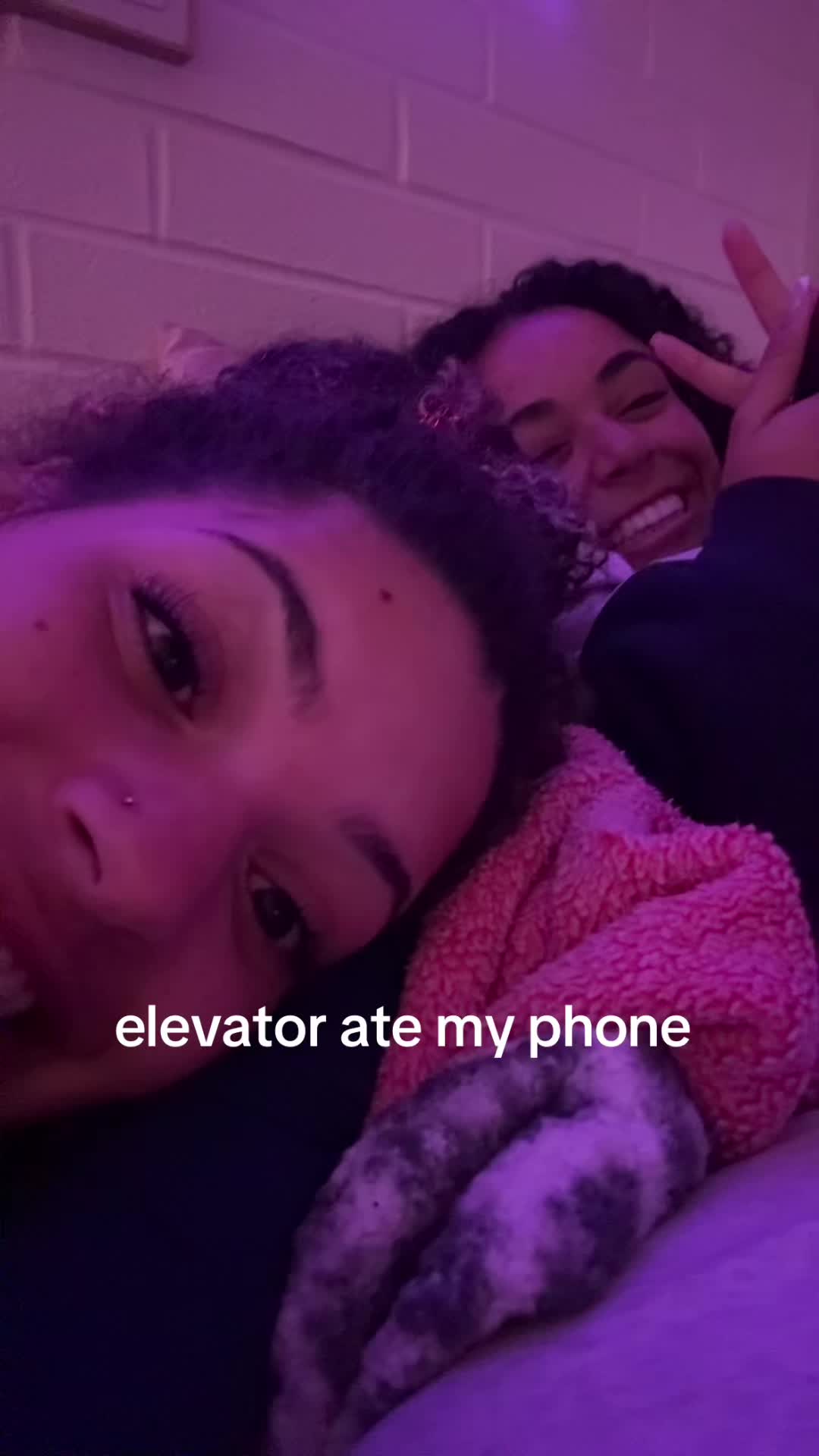 @larissa