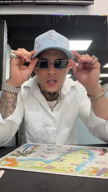 @JeyOne