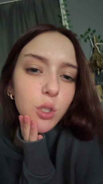 @️riley🪽