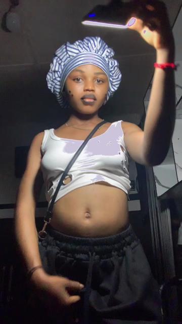 @QUEEN 💞 LOVER