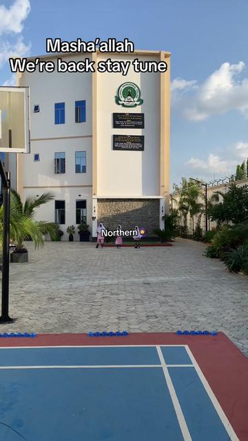 @🧕🌸NORTHERN ♎️ 🛼