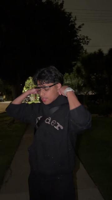 @alexito