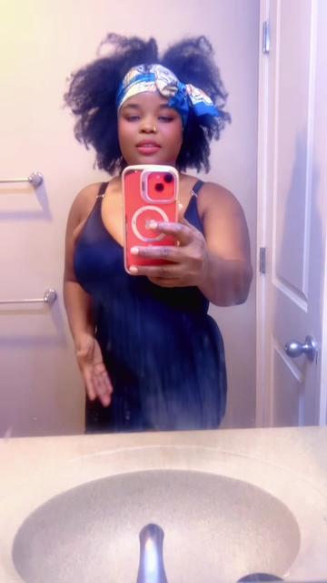 @Queennyshow