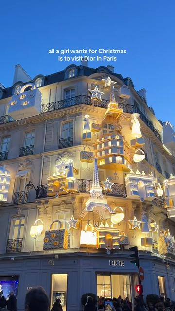 @ZOE IN PARIS 🇫🇷
