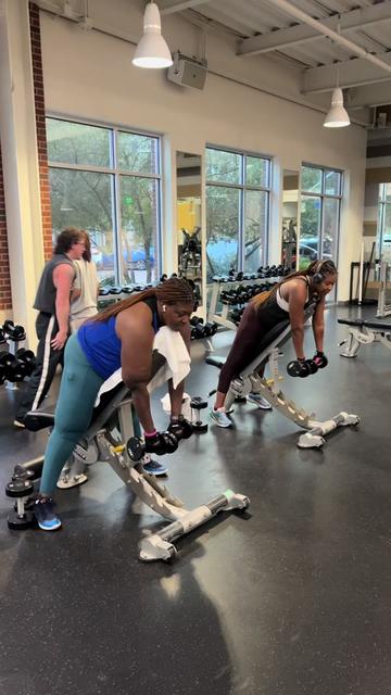 @Twin2FitLife 🏋🏿♀️❤️