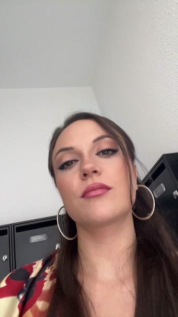 @mlaquinn