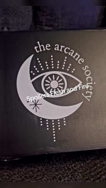 @coralbookreads