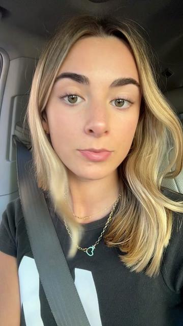 @laurstories123