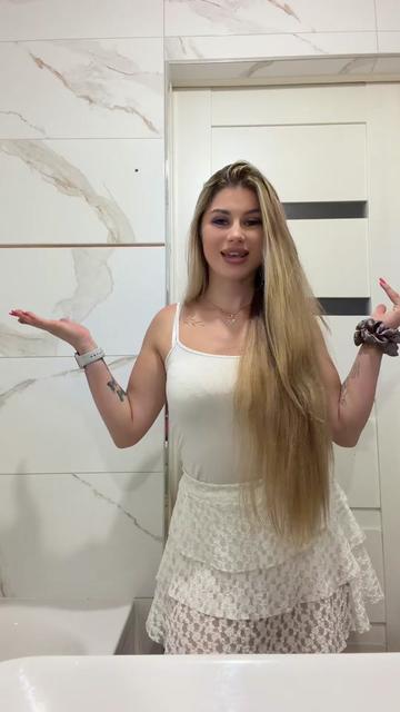 @Karola
