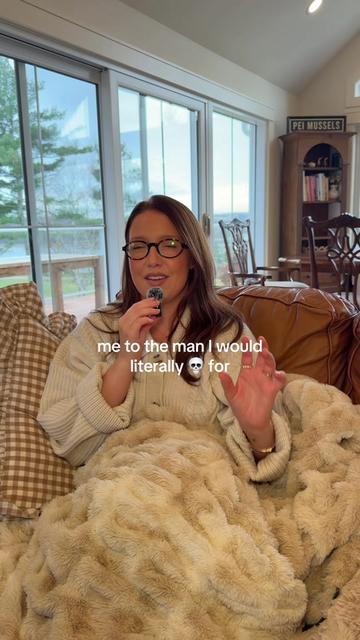 @Lauren | mom life + outfits