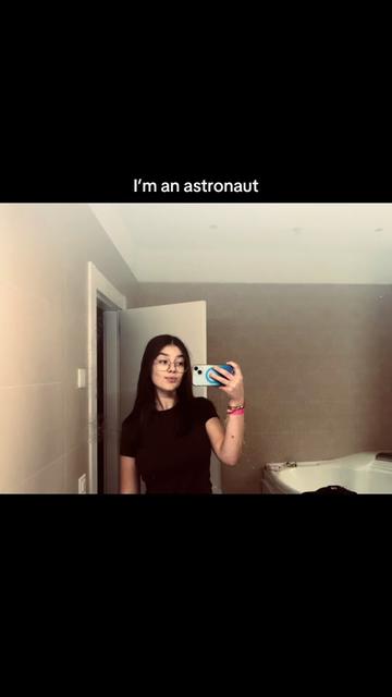@stellaᥫ᭡
