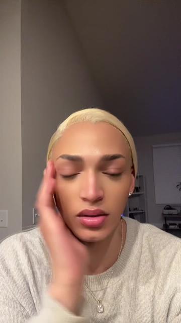 @VIKTOR VASILIS