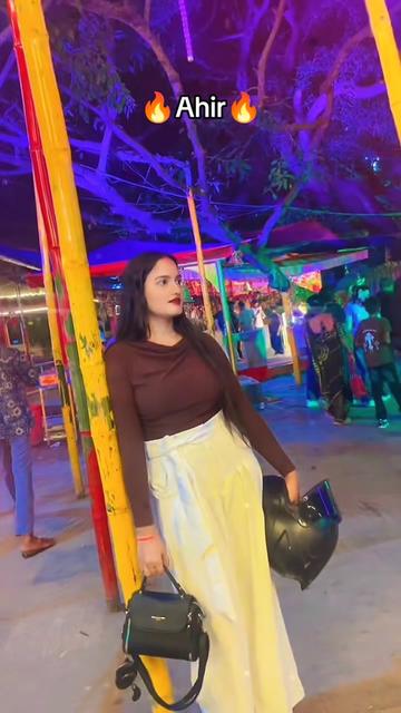 @Yadav girl🔥