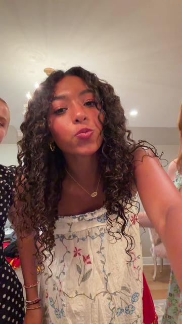 @AVA