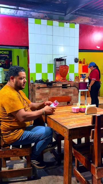 @taqueria_losmochis