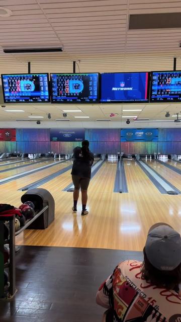 @Halle_Bowls