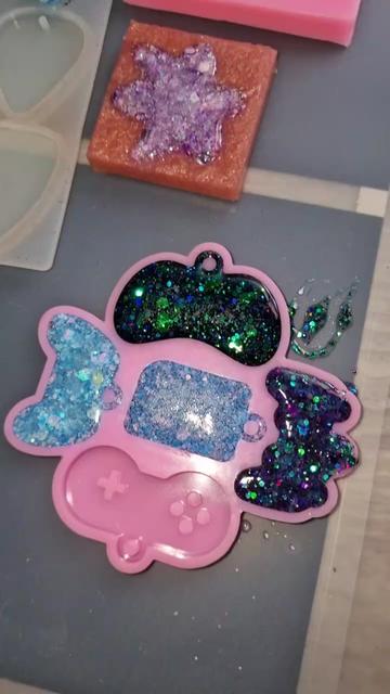 @Hayley's Resin