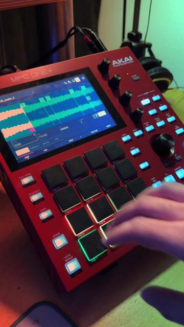 @AKROS