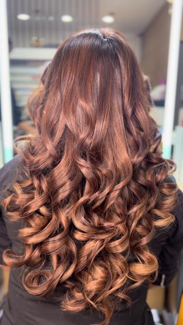 @Looks Salon Nepal