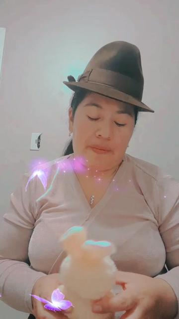 @anahiy manzano 28