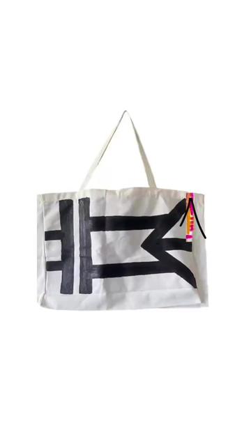 @G. BY GYZELLAH™