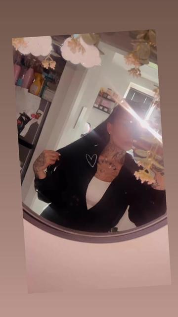 @•Nelly😎✌🏻