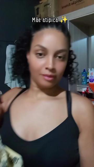@m&atilde;e at&iacute;pica oficial