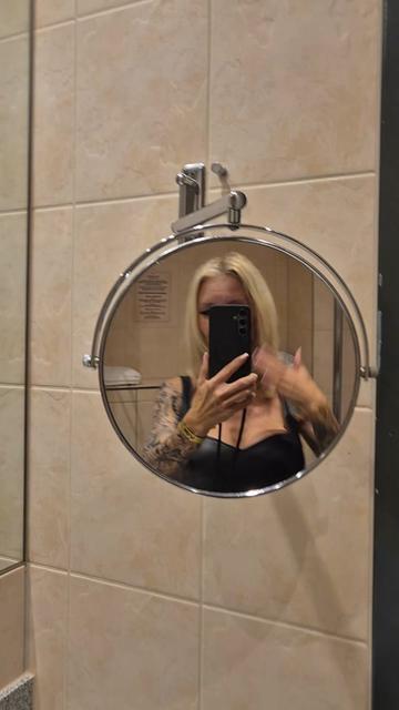 @mrs_lady_smiths