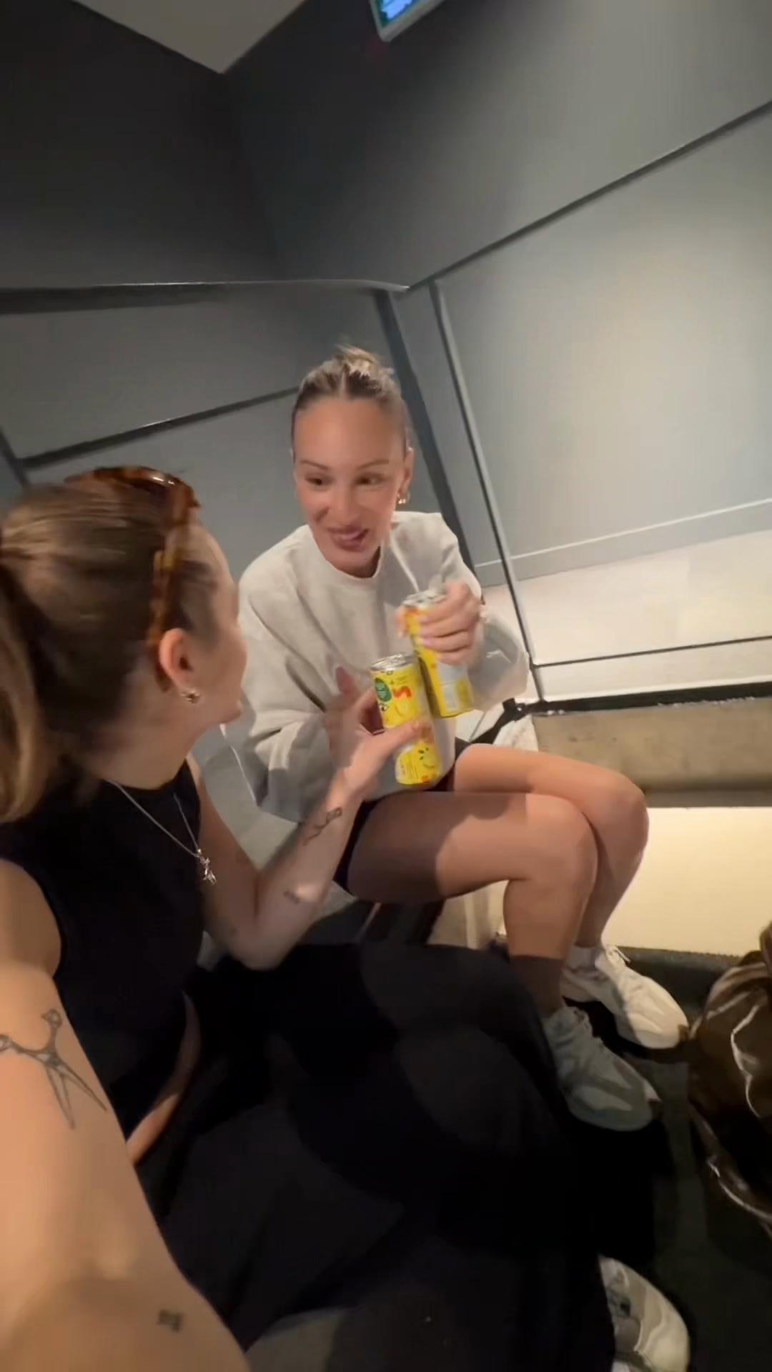 @Kiki