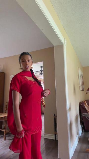 @San Dhya🥰