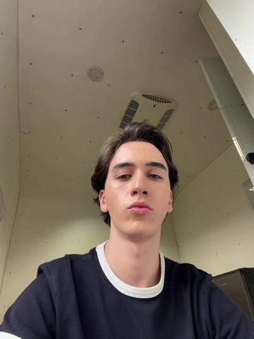 @axelmadrazo