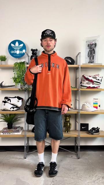 @Vintage Meets Hype