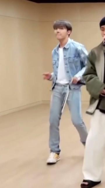 @BTS