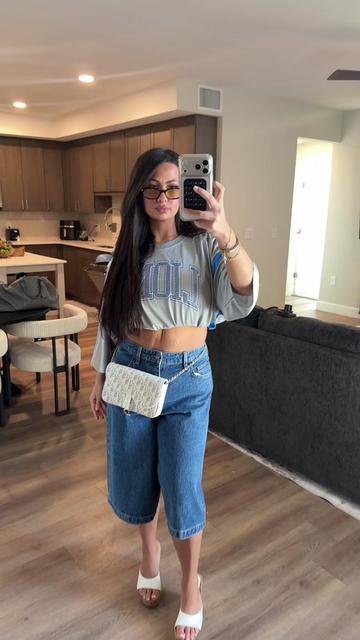 @Sinnnthia