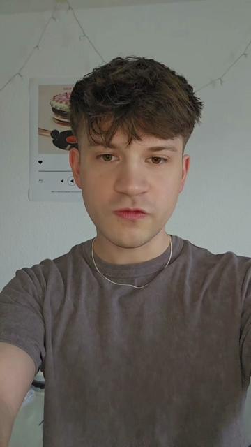 @hstry.simon