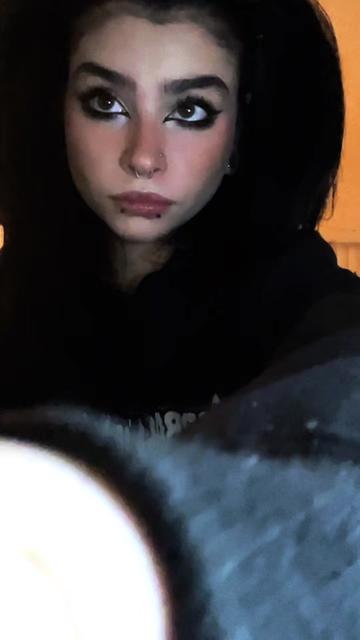@bella