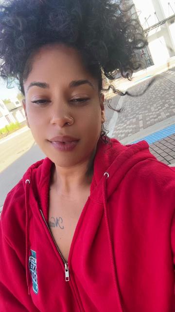@ShhmoneyCurl