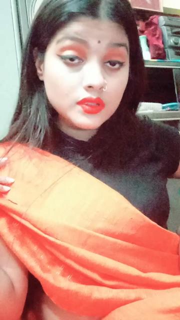 @👑Sayani Roy👑