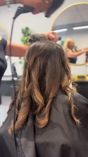 @Hashtagsalons