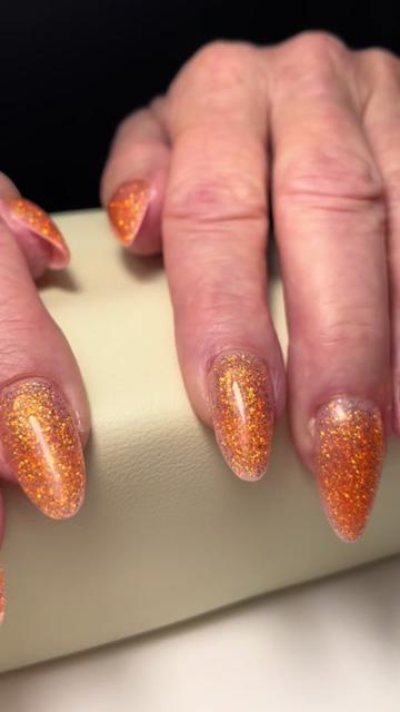 @Nailamos