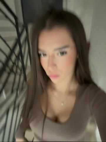 @𝐢𝐯𝐨𝐧𝐢𝐜𝐚