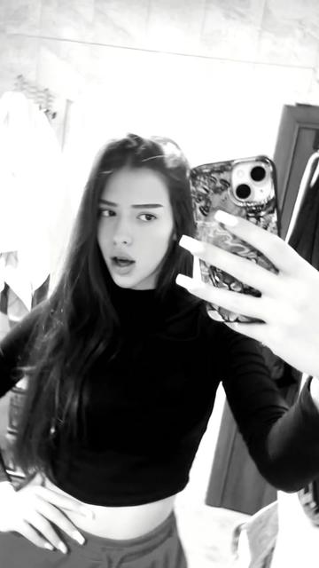 @𝐢𝐯𝐨𝐧𝐢𝐜𝐚