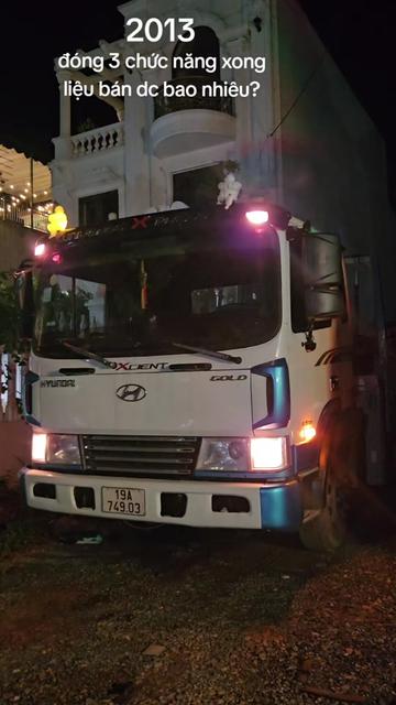 @Hu&acirc;n Xe T&agrave;u