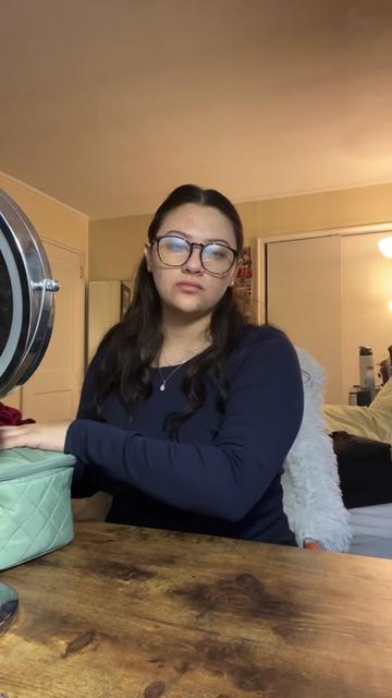 @Ava
