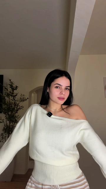 @Adrianna🦋