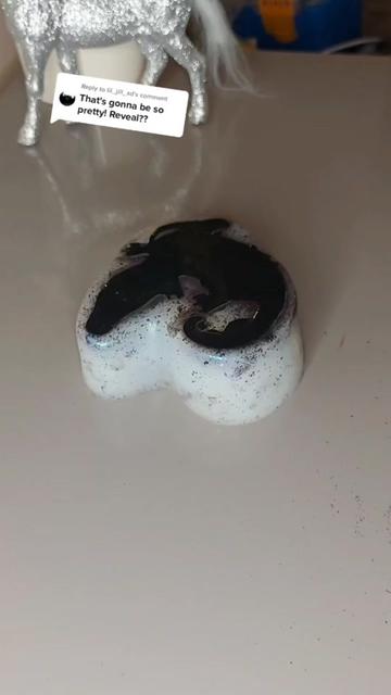 @Hayley's Resin