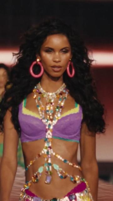 @Victoria's Secret